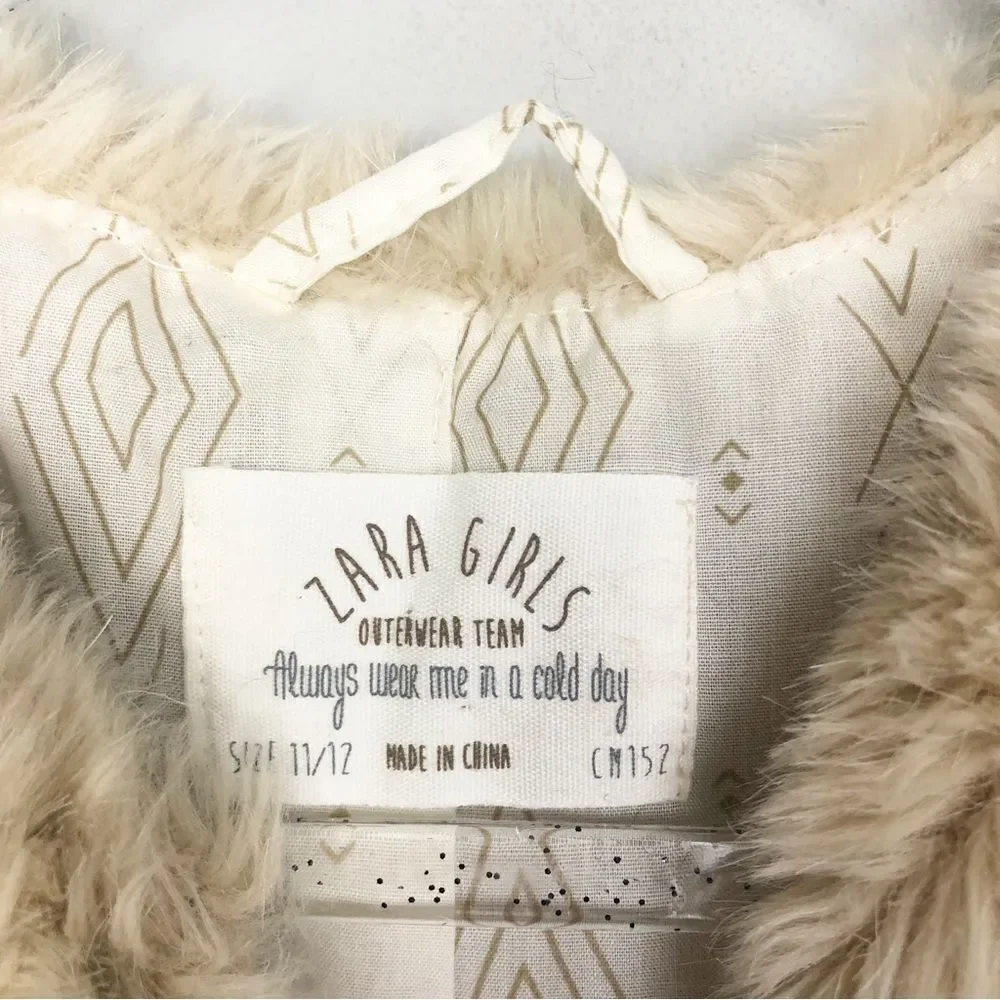 ZARA | Girl’s Cream Faux Fur Buckle Front Sleeveless Vest Youth Size 11-12 Years